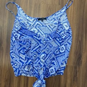 Adorable patterned boutique cropped shirt